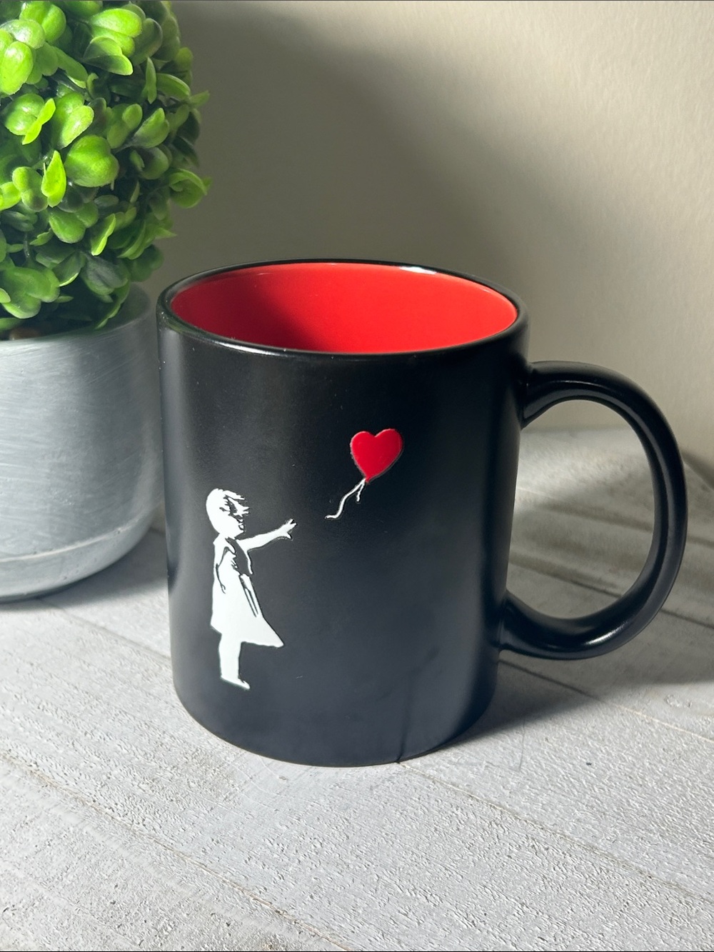 BANKSY “The Balloon Girl” Raised Texture Coffee Cup Mug